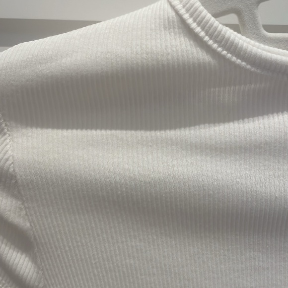 Ribbed white T-shirt size: small brand: H&M - Picture 4 of 4